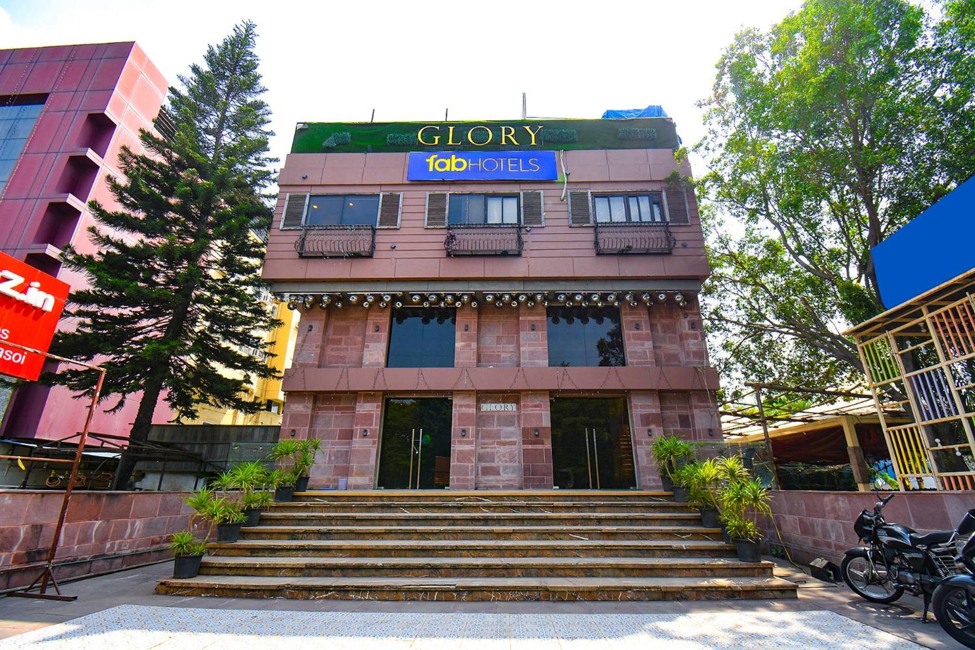 Готель Fabexpress Glory - Nr Skywalk Bridge Pimpri-Chinchwad Екстер'єр фото